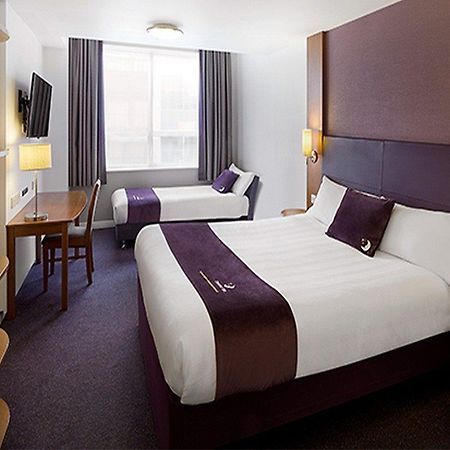 Premier Inn Chippenham Chippenham  Exterior foto